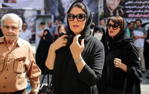 تصاویر/ حاشیه و متن مراسم ختم عزتالله انتظامی تصاویر/ حاشیه و متن مراسم ختم عزتالله انتظامی